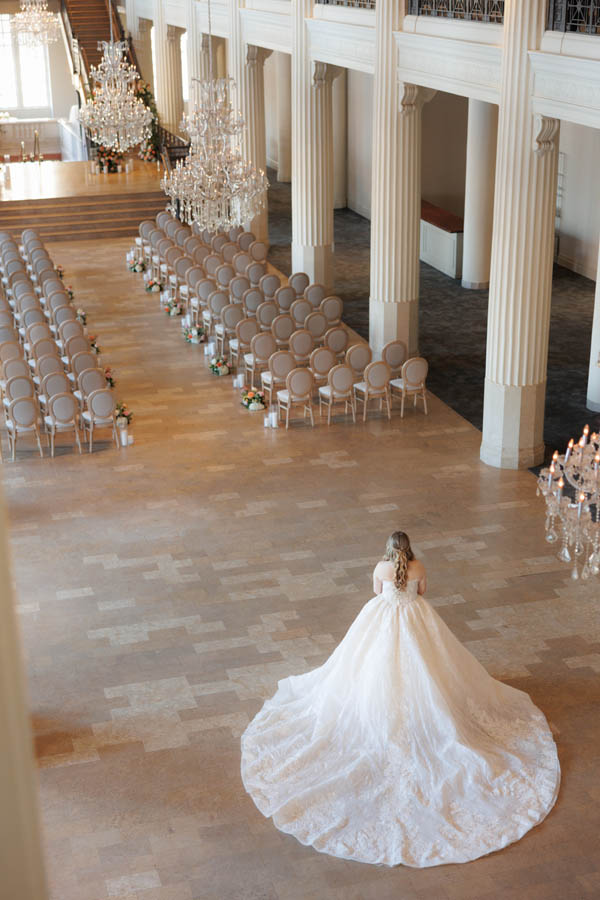 Wedding photography at the Corinthian in Houston, view from the mezzanine