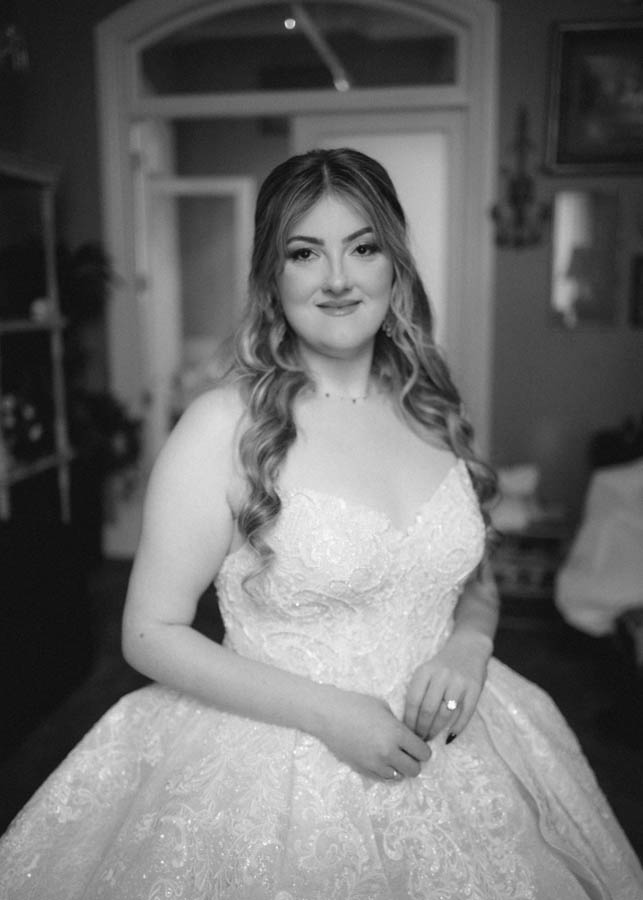 A portrait of the bride at the Corinthian in Houston