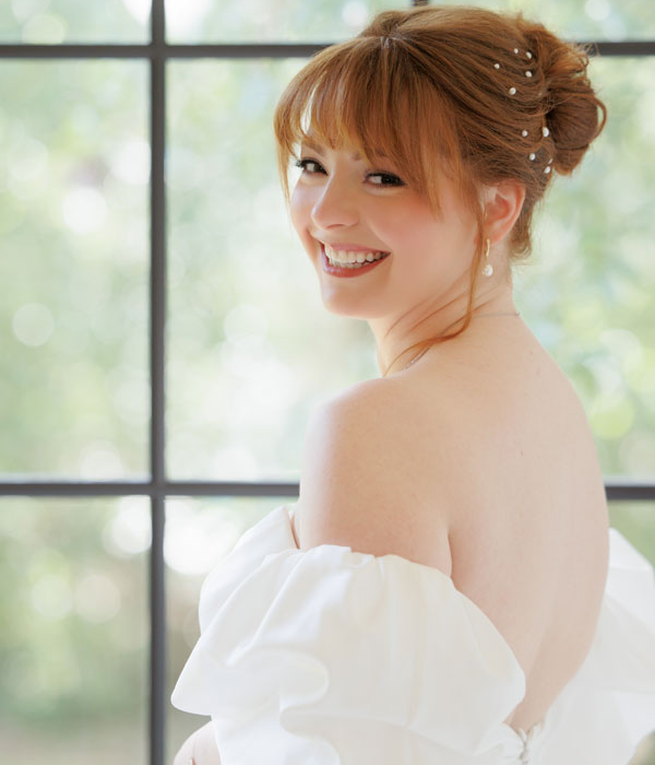 A bridal portrait taken on a wedding day by Houston wedding photographer Daniel Meadows