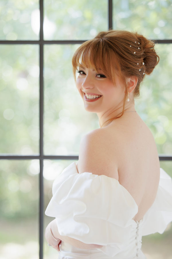 A bridal portrait taken on a wedding day by Houston wedding photographer Daniel Meadows