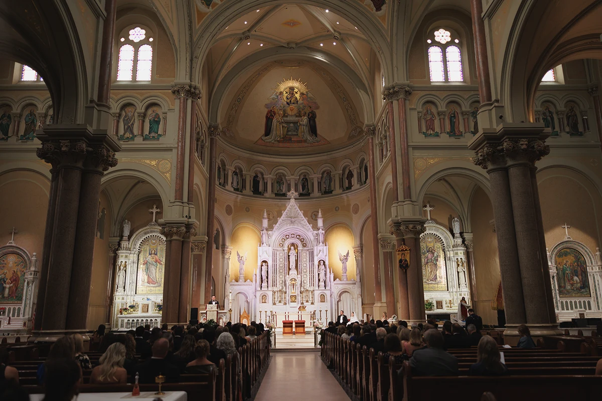 Capturing the grandeur, architecture and atmosphere of a church wedding