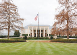 River Oaks Country Club exterior
